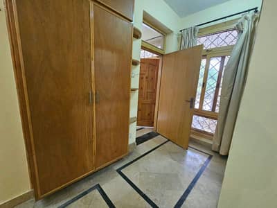 FULLY FURNISHED UPPER PORTION FOR RENT IN F-6