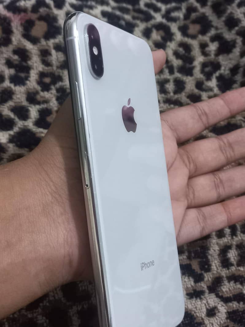 Apple iPhone XS Max 2