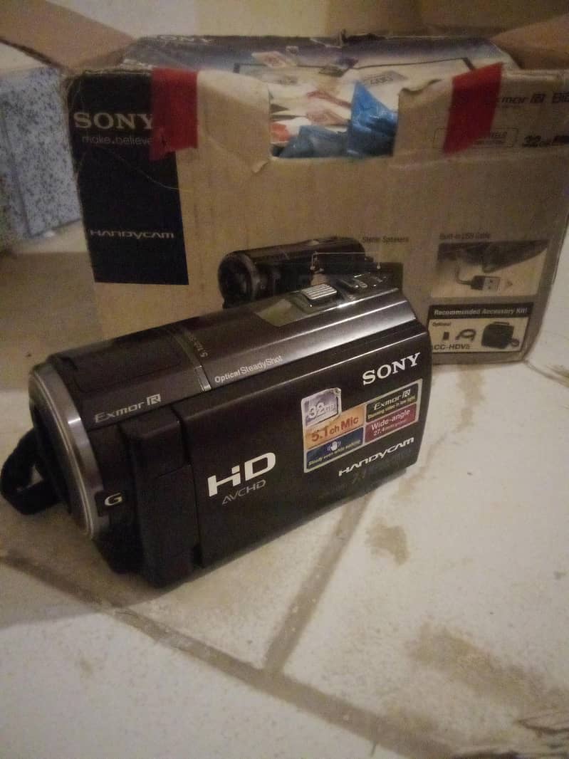 Sony HDR-CX360E 0