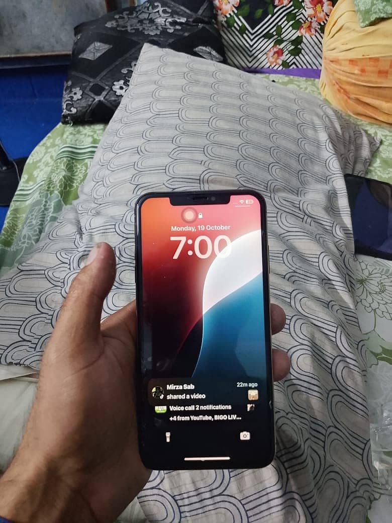 Apple iPhone XS 6