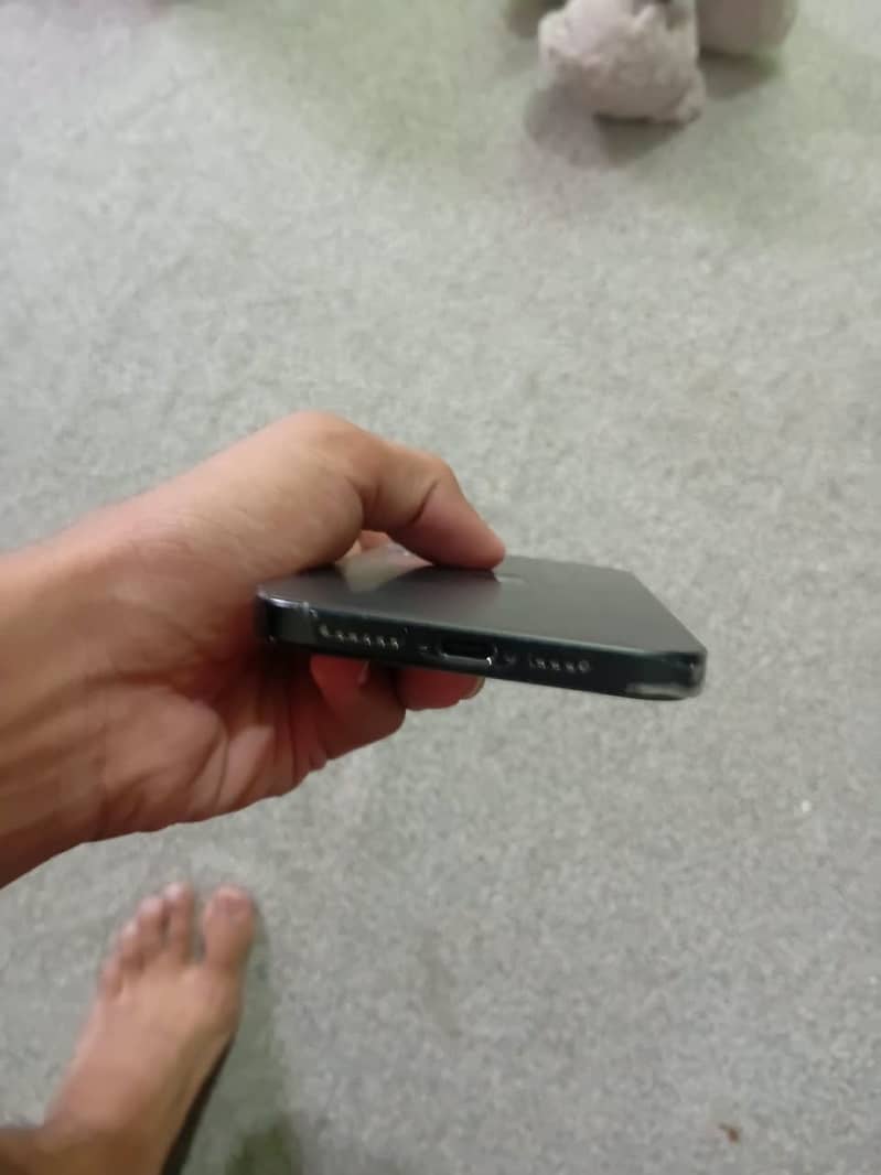 Apple iPhone 15 plus 4