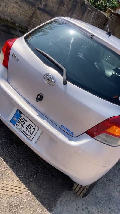 Toyota Vitz 2011