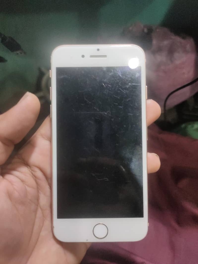Apple iPhone 8 0