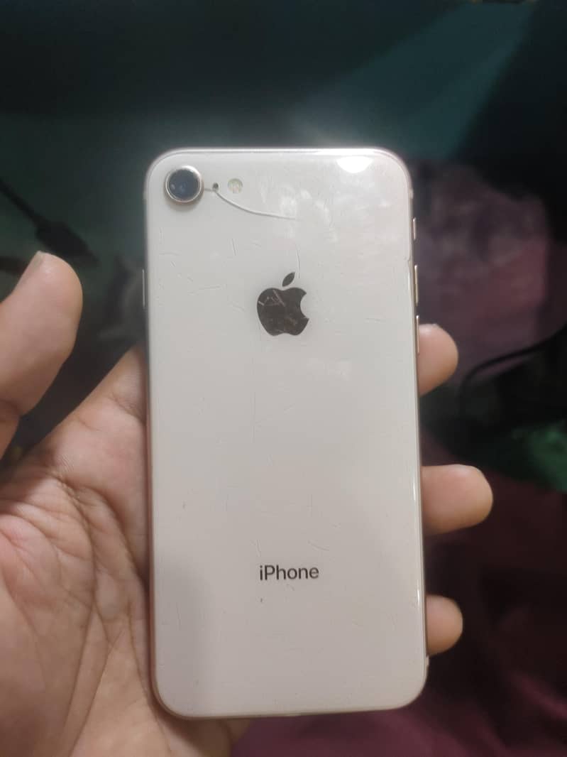 Apple iPhone 8 1