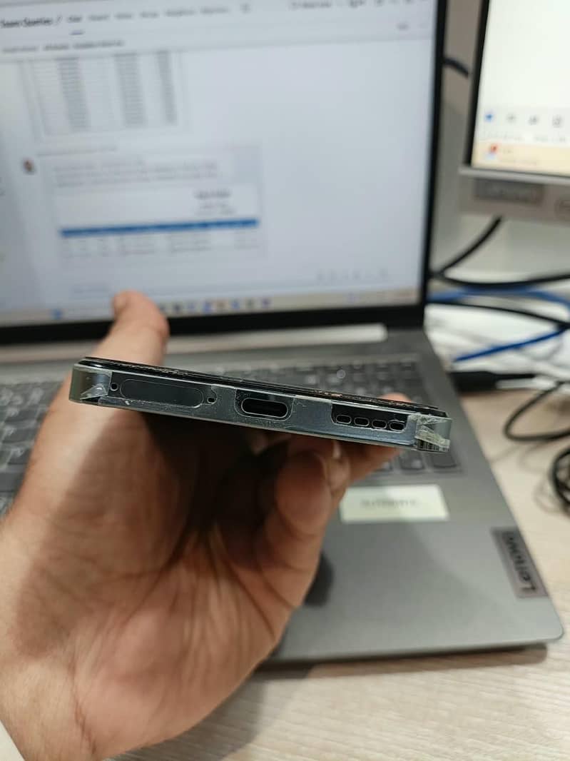 Realme 12 Plus 0