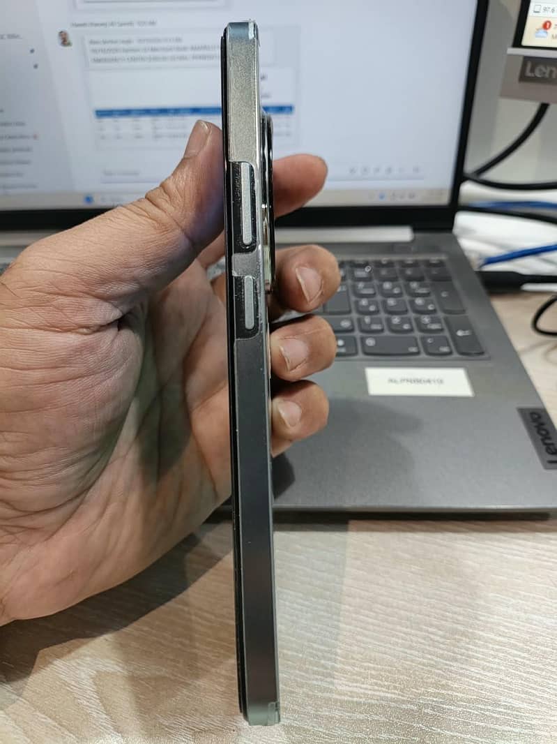 Realme 12 Plus 4
