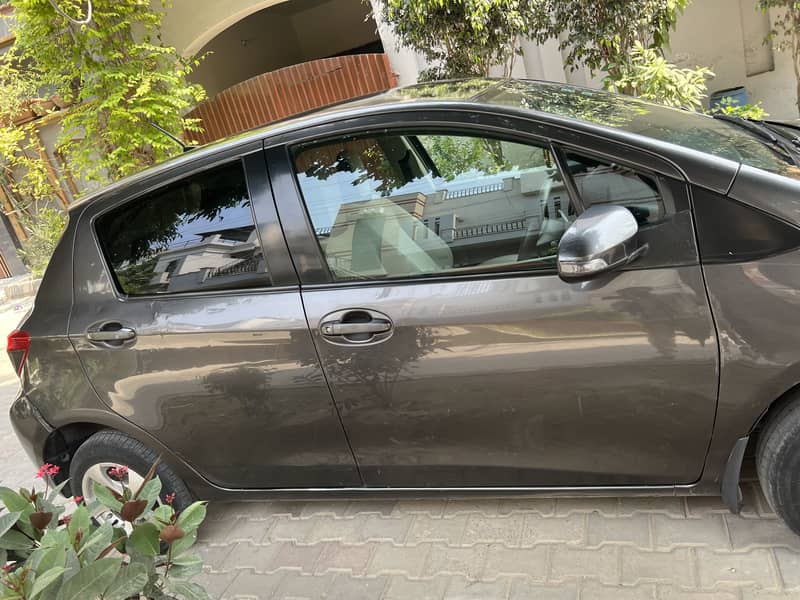 Toyota Vitz 2011 6