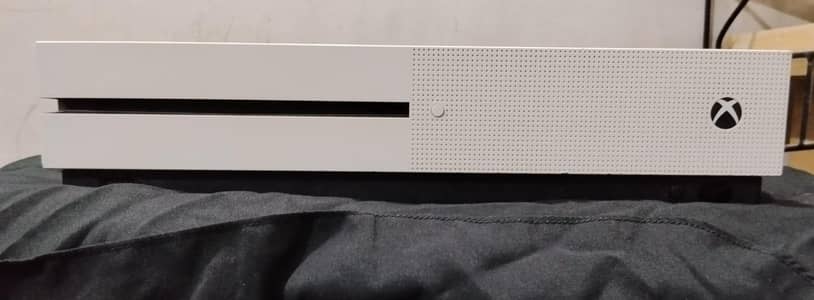 Xbox One S mint condition.