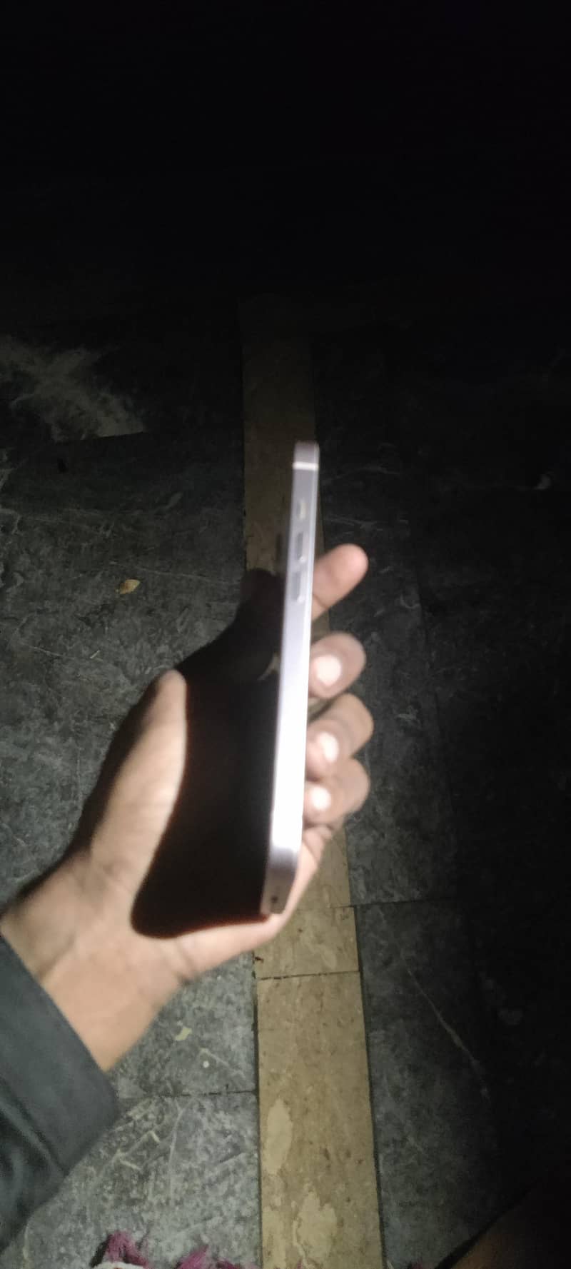Apple iPhone 13 7