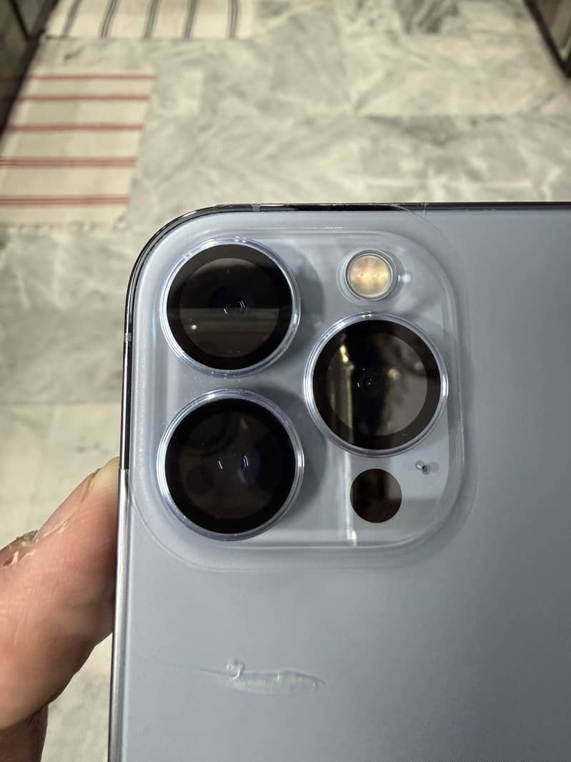 Apple iPhone 13 Pro Max 6