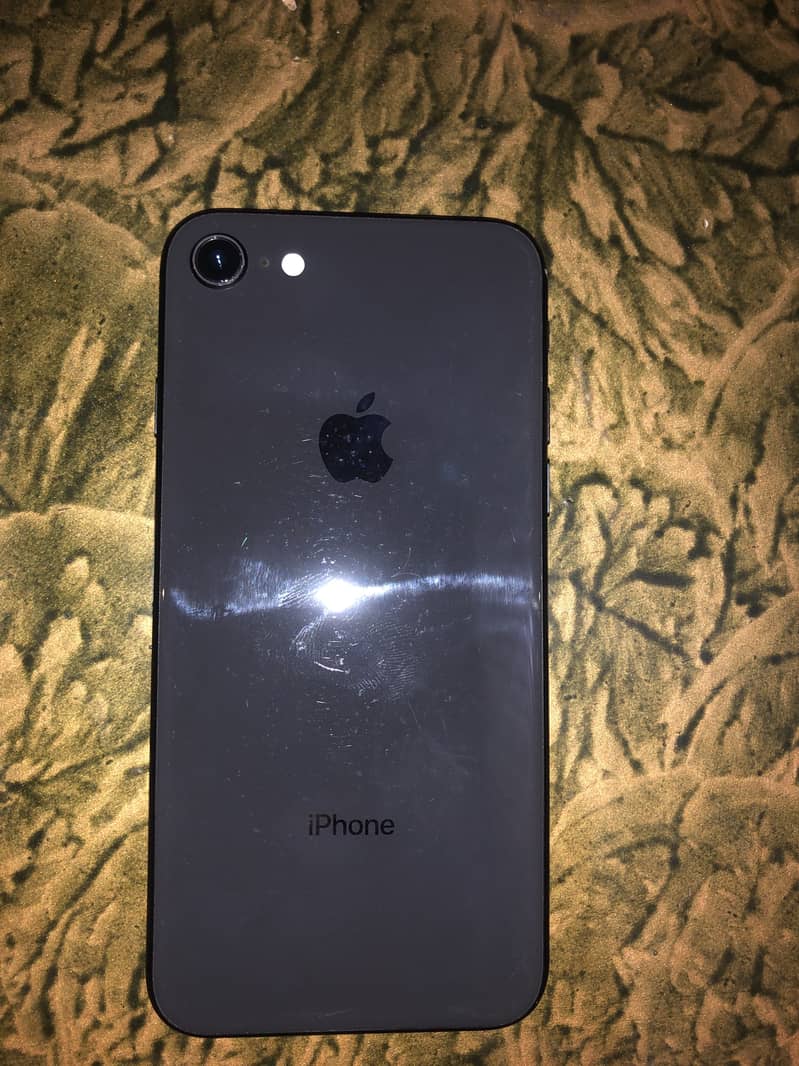 Apple iPhone 8 1