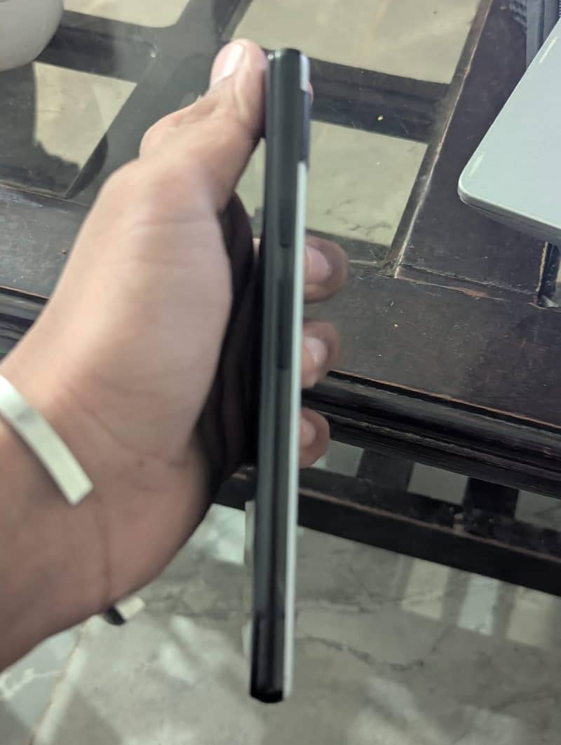 Google Pixel 6a 1