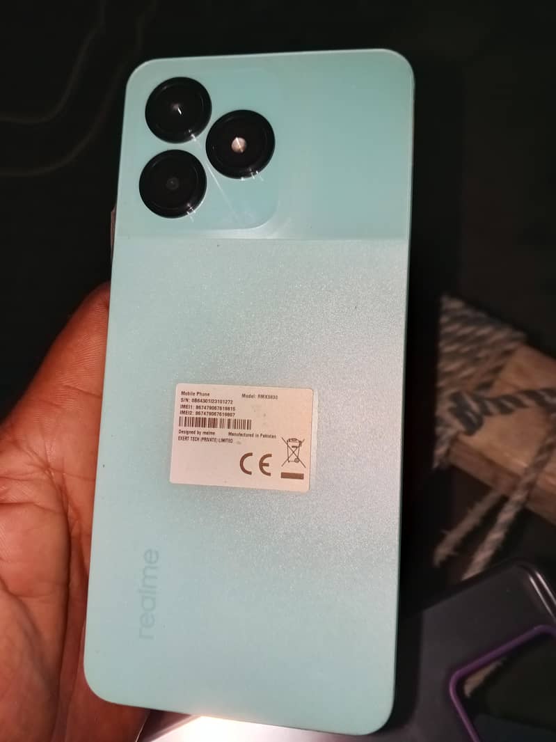 Realme C51 0