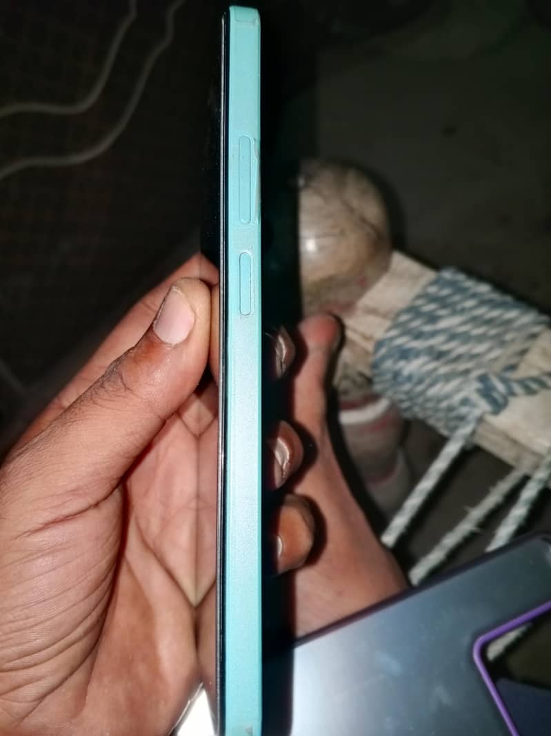 Realme C51 3