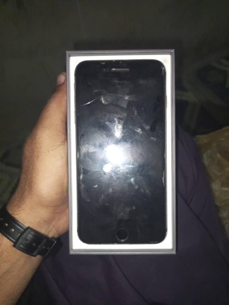 Apple iPhone 8 Plus 5