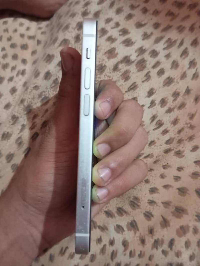 Apple iPhone 12 mini 2