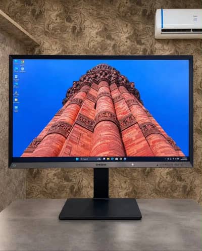 Samsung S32D850T 32" 2K QHD Monitor — 10/10