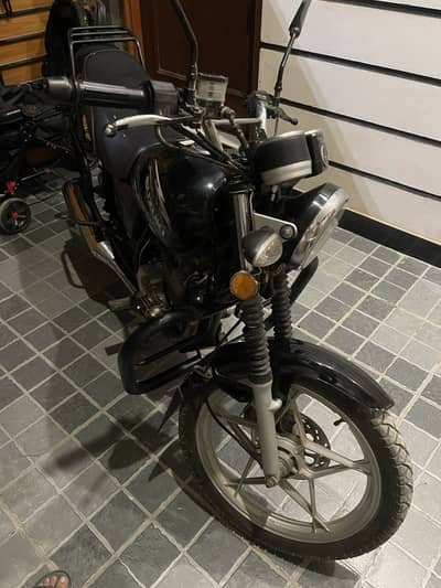 Suzuki GS 150 SE model 2021 full original