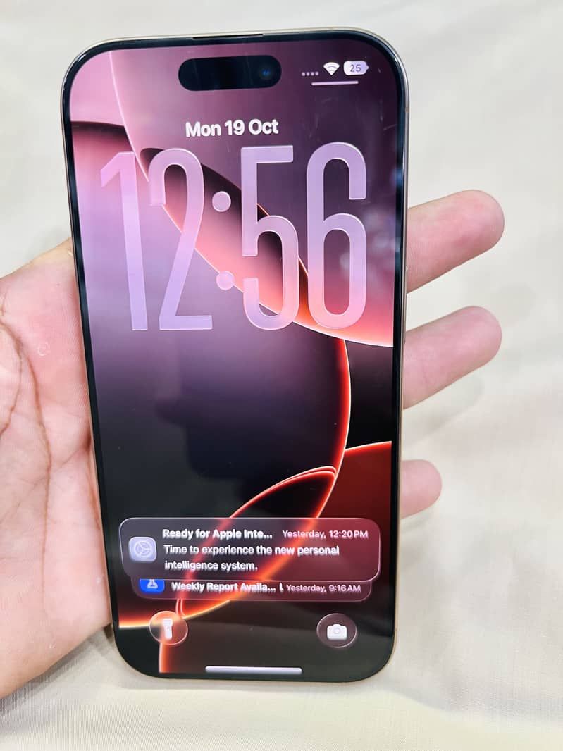 Apple iPhone 16 Pro 1