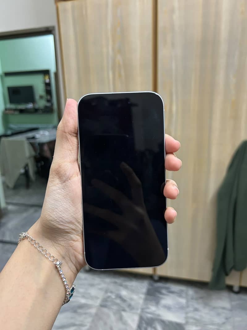 Apple iPhone 15 0