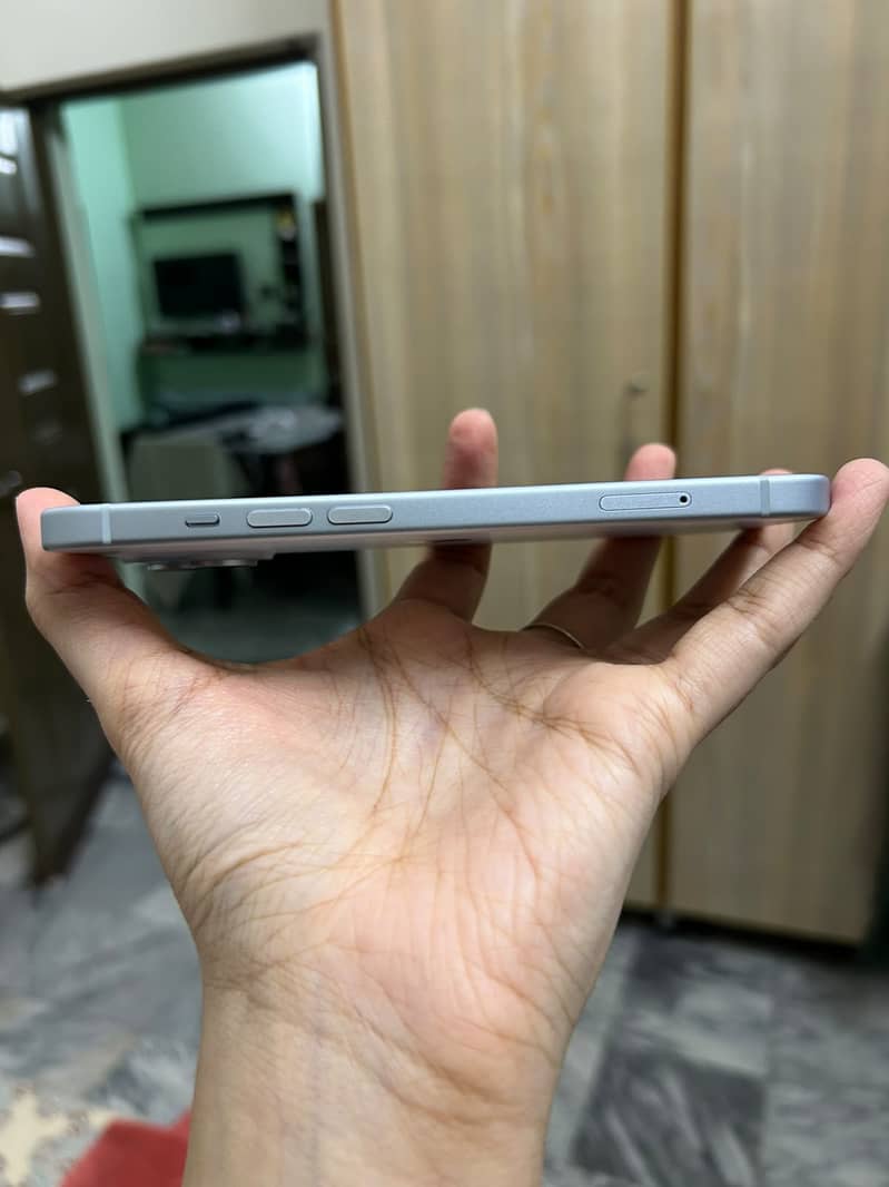 Apple iPhone 15 2