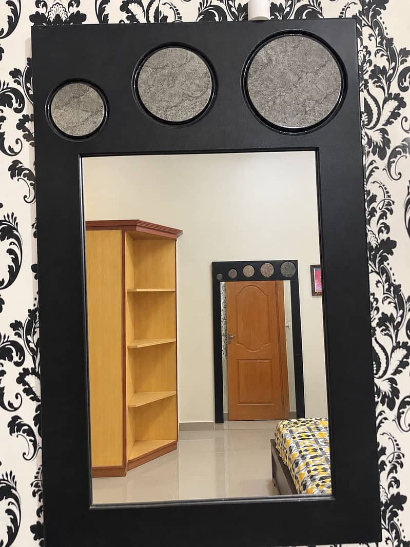 Small Mirror for bed side-table(quantity: 2) 0