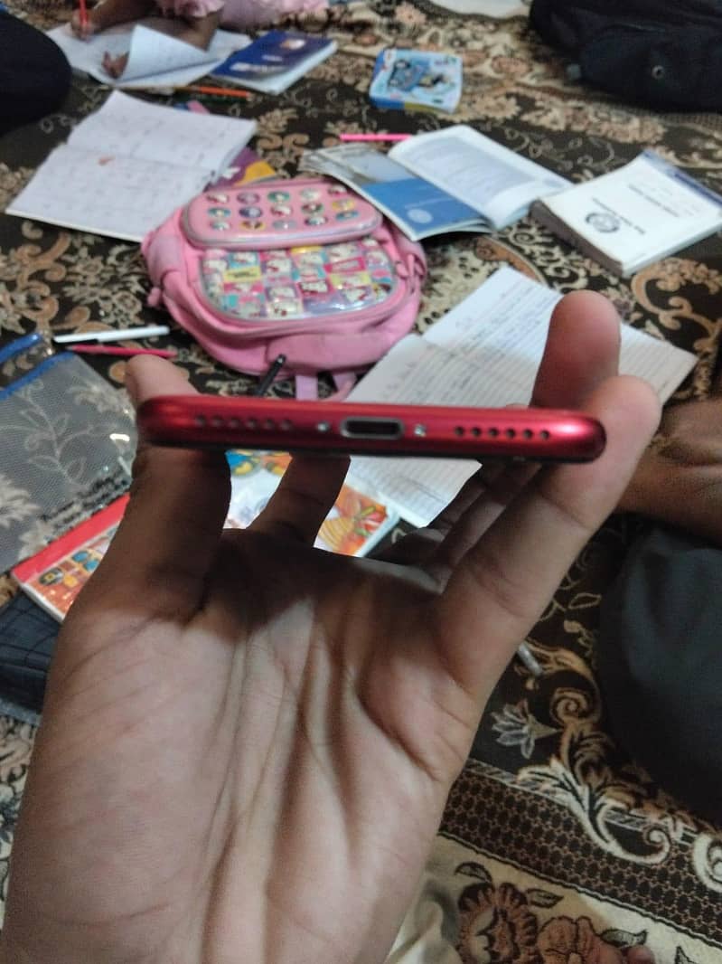 Apple iPhone SE 7