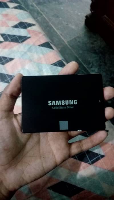 SAMSUNG SSD 250GB