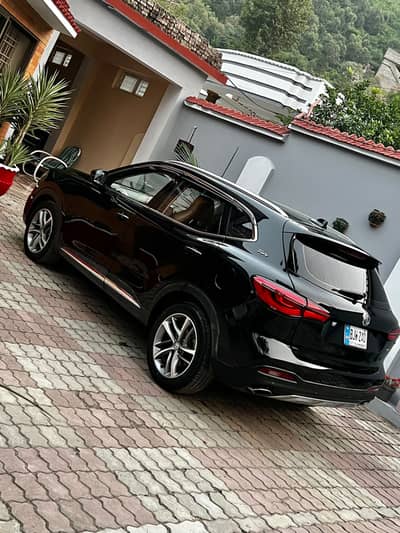 MG HS 2021