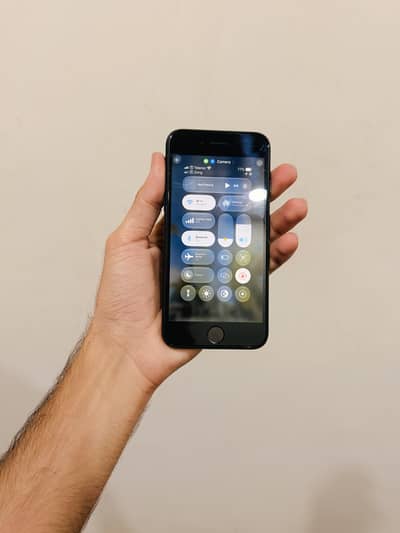 Apple iPhone SE 2020