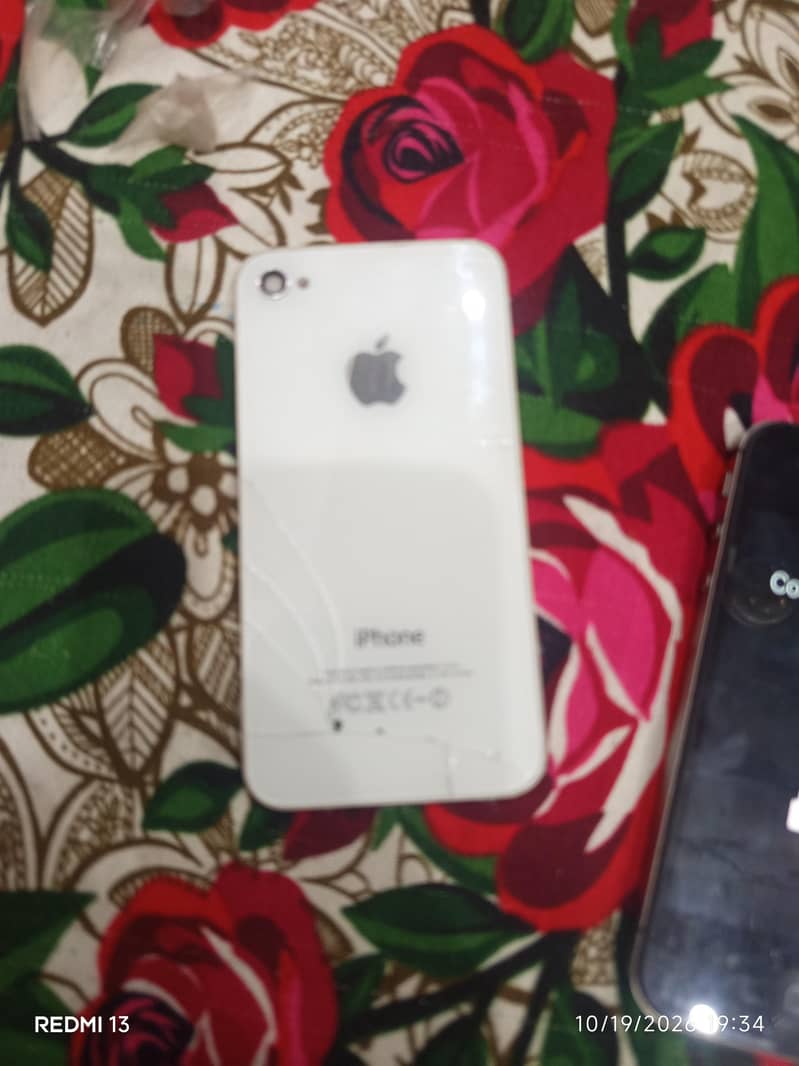 Apple iPhone 4s 7