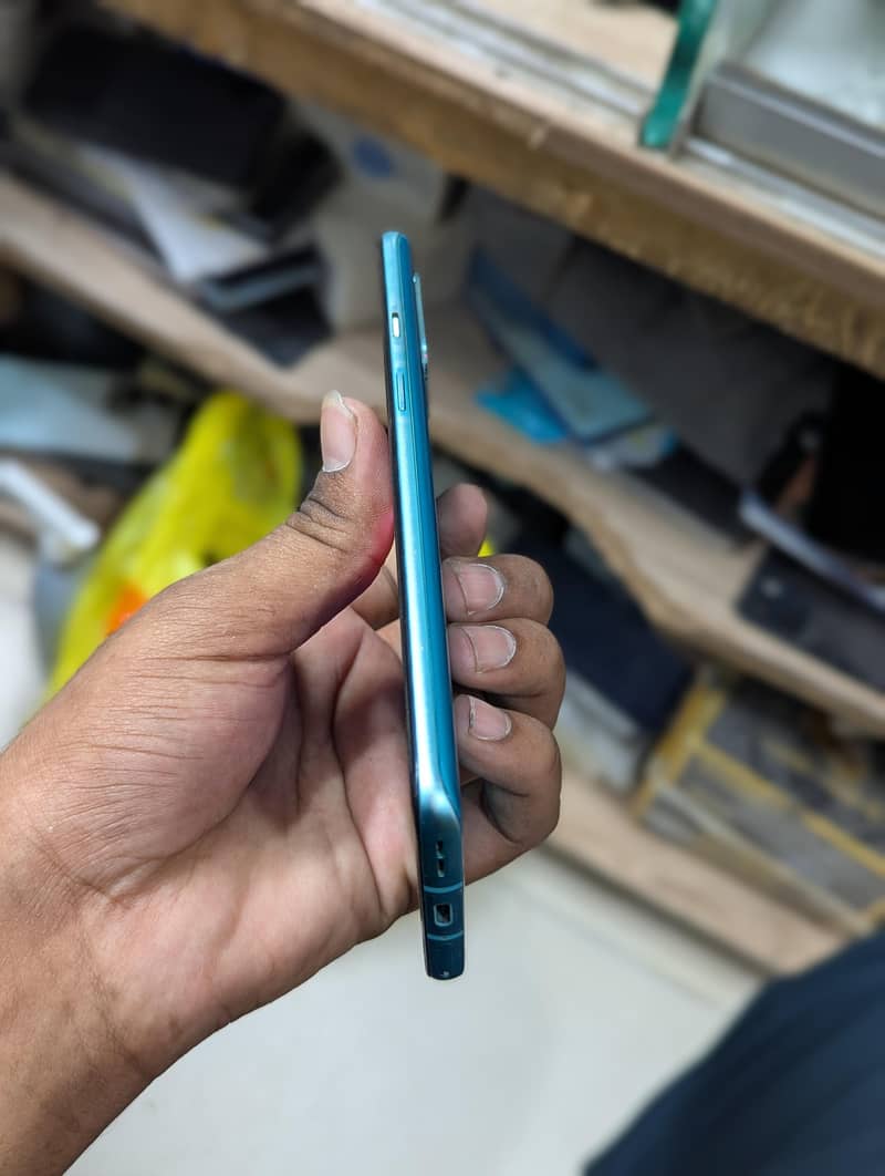 One Plus 8T 4