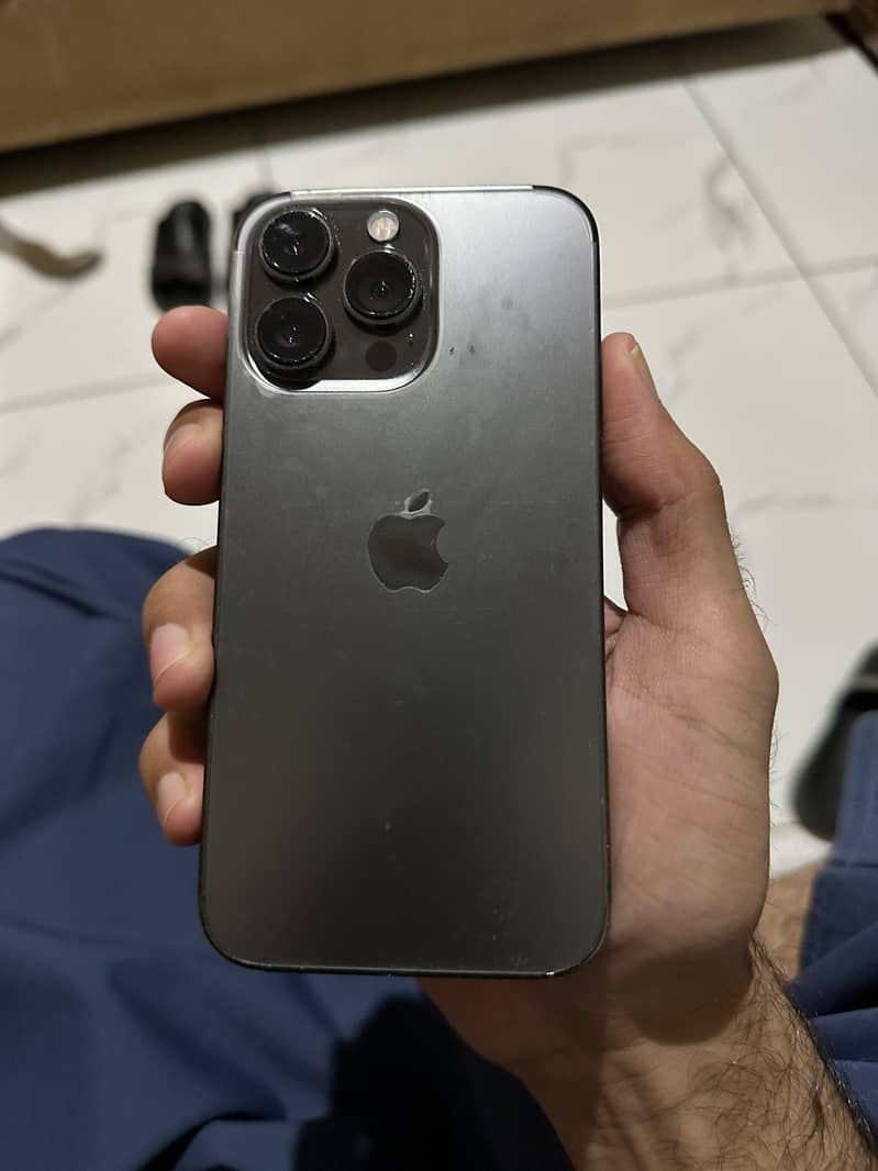 Apple iPhone 13 Pro 1