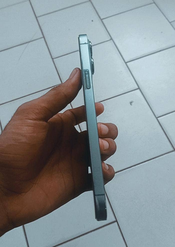 Apple iPhone 13 Pro Max 4