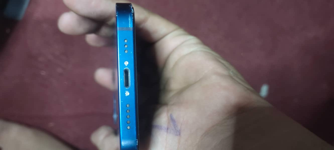 Apple iPhone 12 5