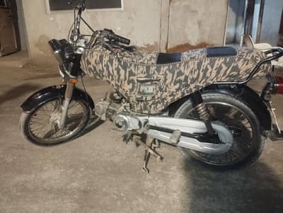 Supar star used Bike uniguhe enjen complete dacoments Mehran Town Kara