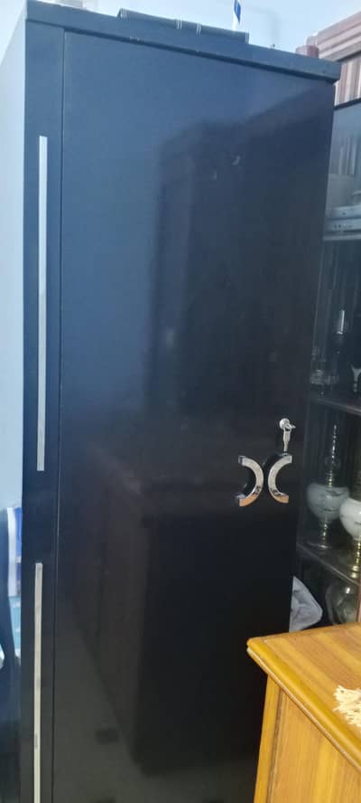 3 Door Almari