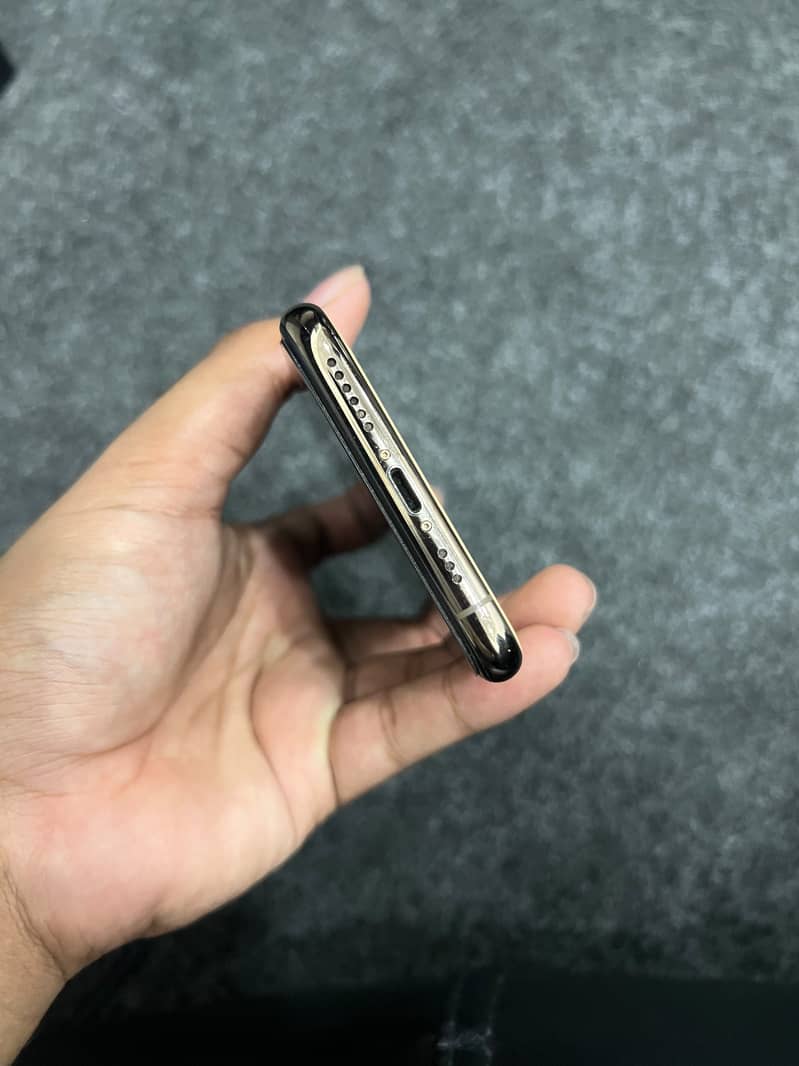 Apple iPhone 11 Pro 5