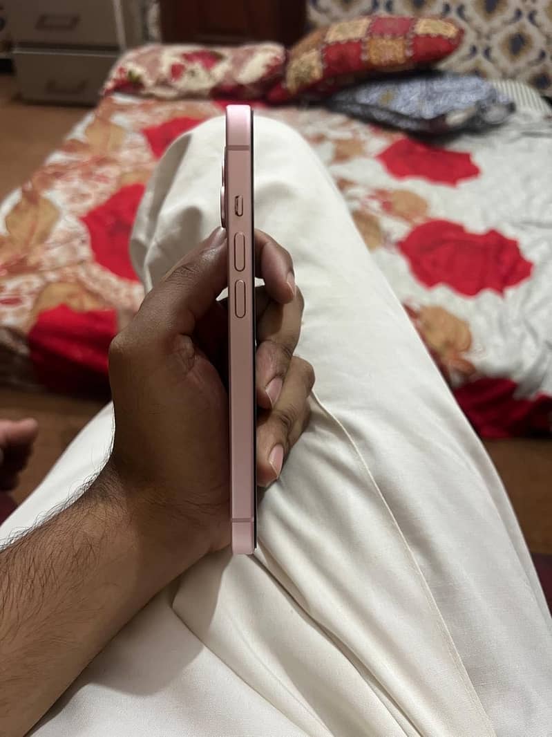 Apple iPhone 15 0