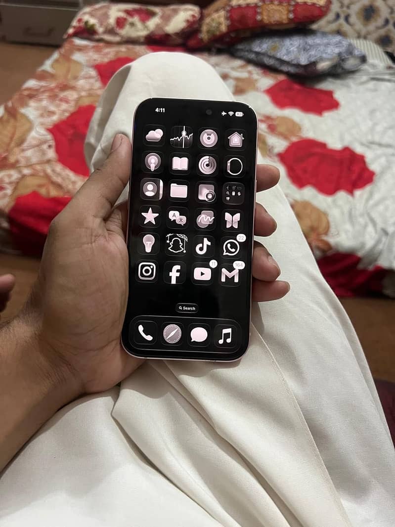 Apple iPhone 15 4