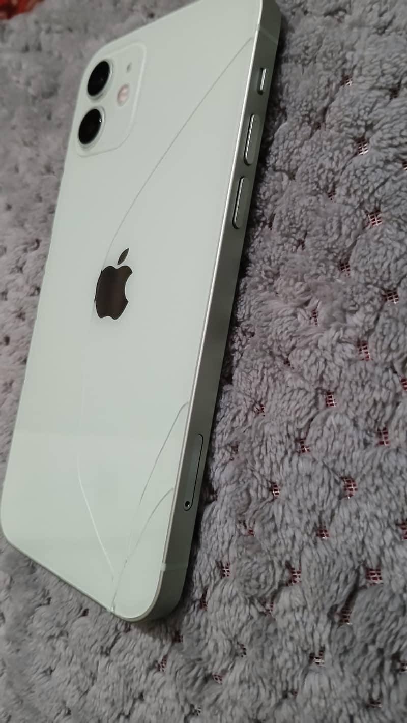 Apple iPhone 12 3