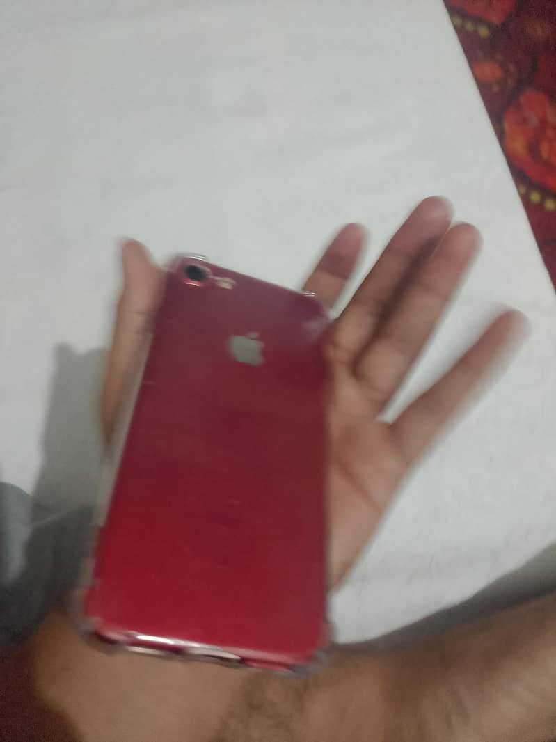 Apple iPhone 7 2