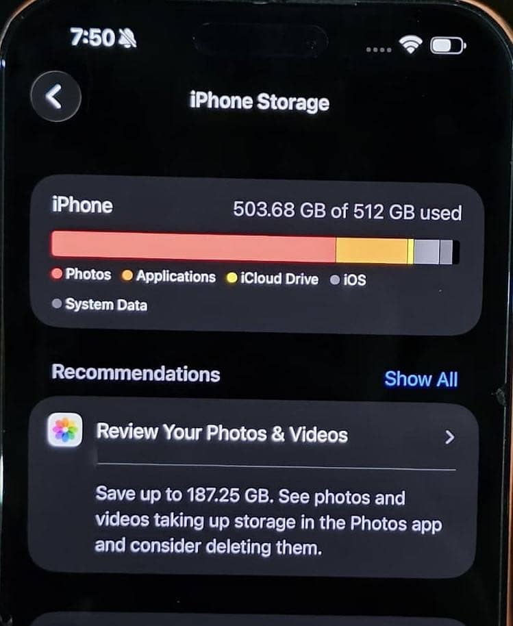 Apple iPhone 17 Pro Max 2