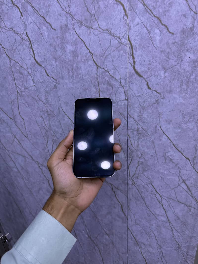 Apple iPhone 14 2