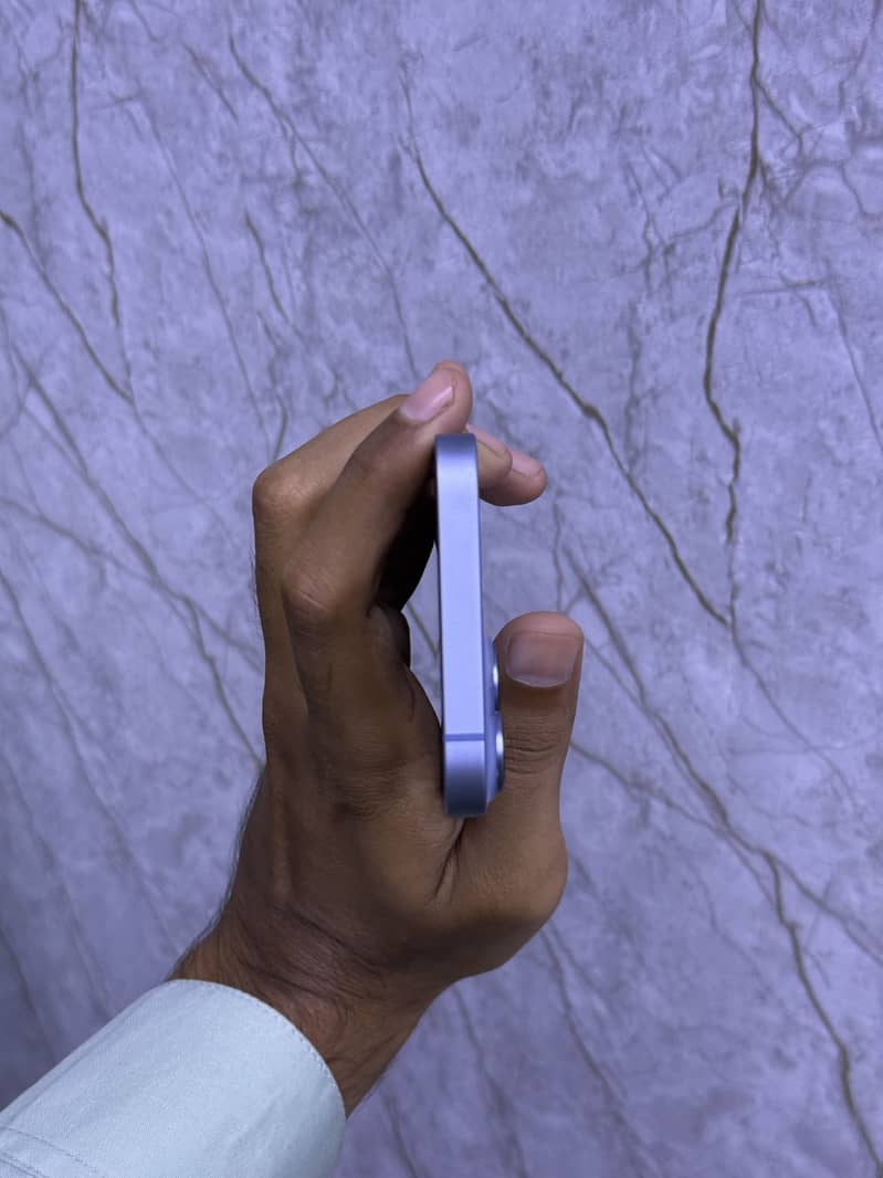 Apple iPhone 14 4