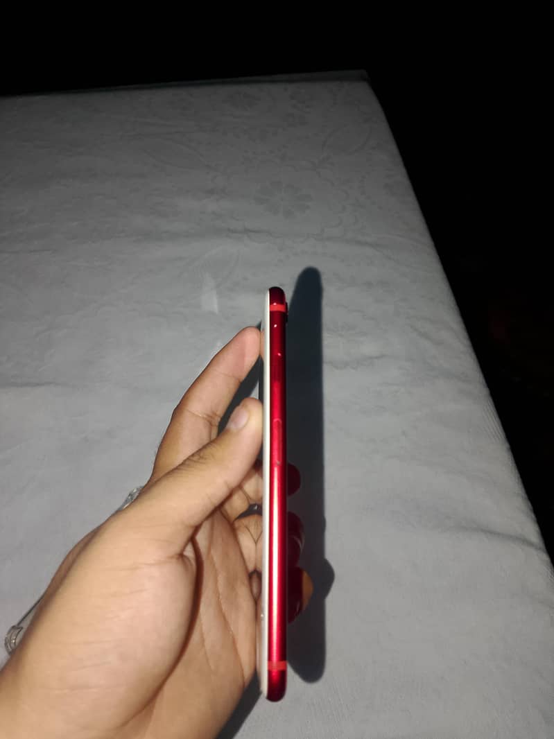 Apple iPhone 7 4