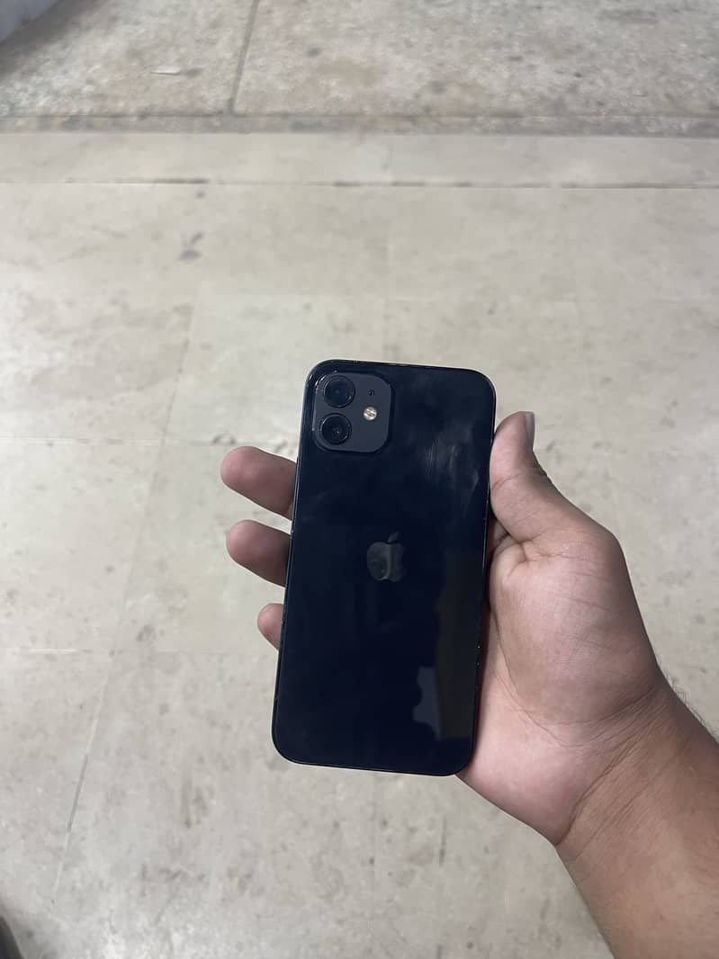 Apple iPhone 12 3