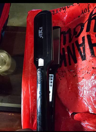 Hair straightener