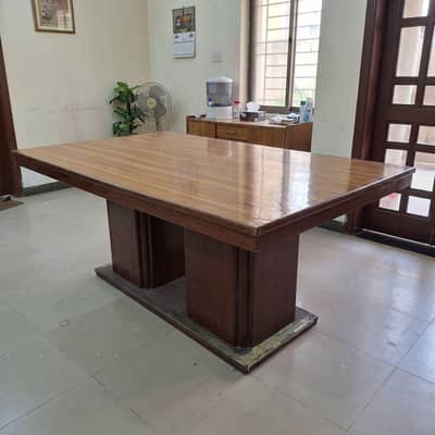Heavy Duty 6 to 8 Seater Wooden Dinning Table (Excellent Condition)