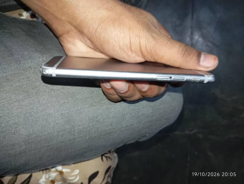 Apple iPhone 6 8